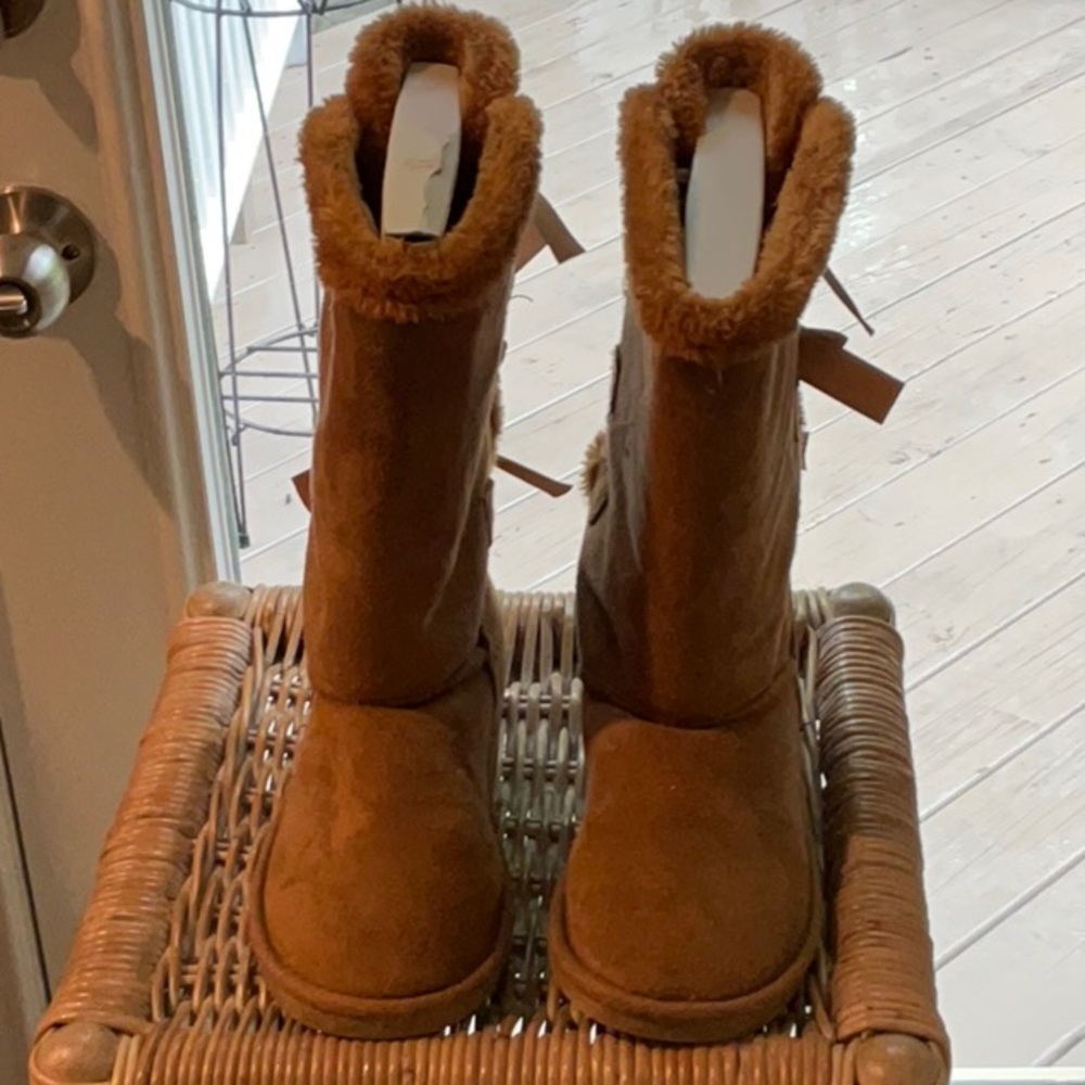 dELiA*s Brown Faux Fur Lined Boots